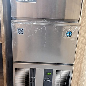Sửa máy làm đá Quận 12
