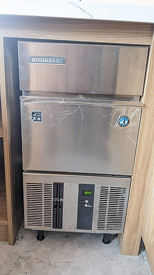 Sửa máy làm đá Quận 12